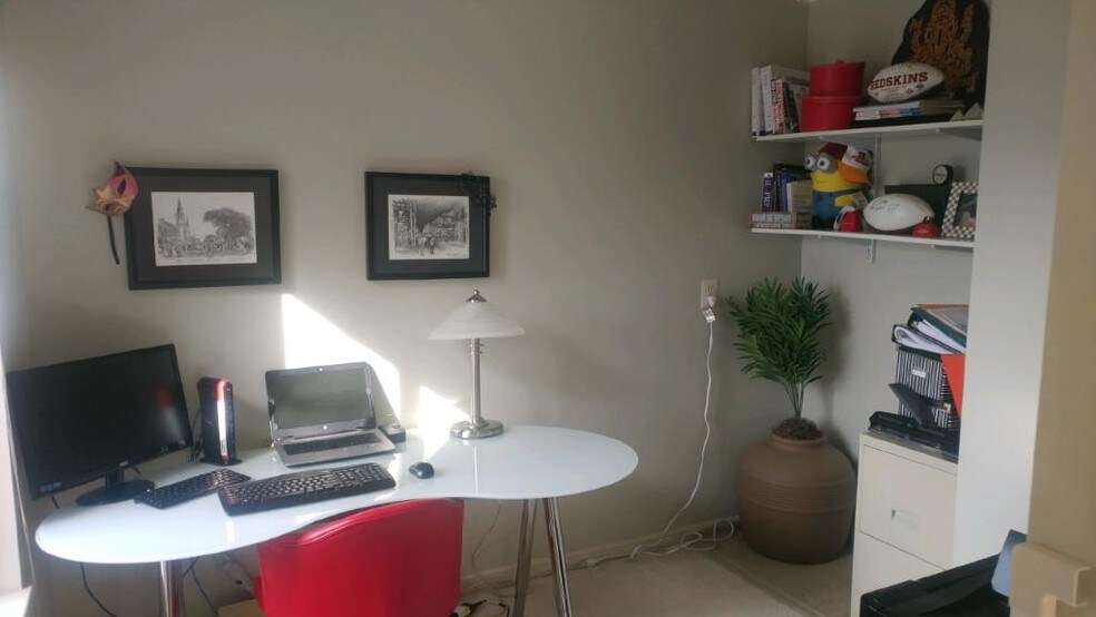 Office Two (Prior Occupant Photo) - 2807 Lee Oaks Ct