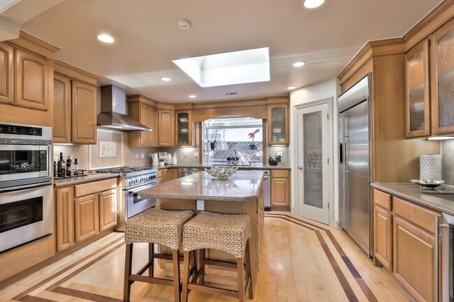 Building Photo - Saratoga 5 Bedrooms with Free Electricity from Solar System