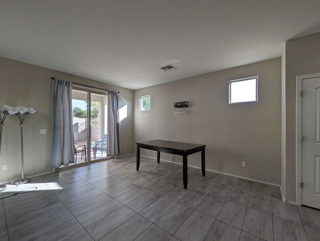 Building Photo - 1253 N 166th Ave