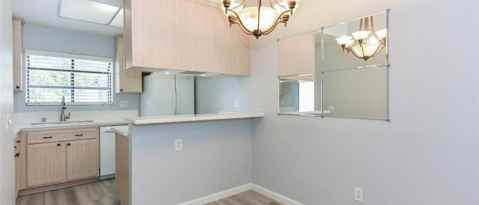Building Photo - 90 Lakepines