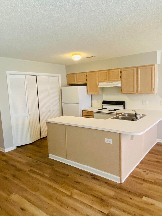 Building Photo - 2918 Mulberry Ln