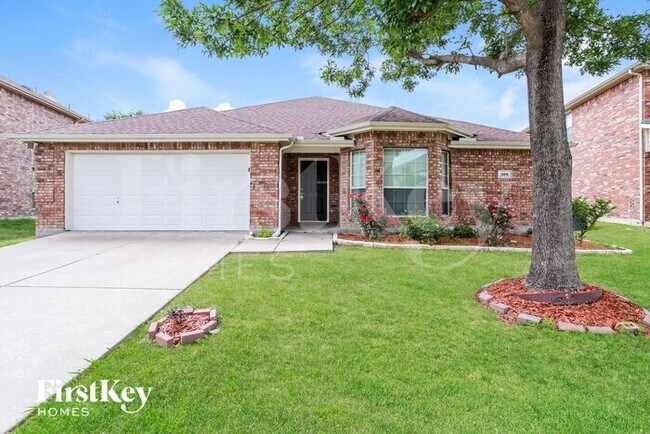 Primary Photo - 208 Flatwood Dr