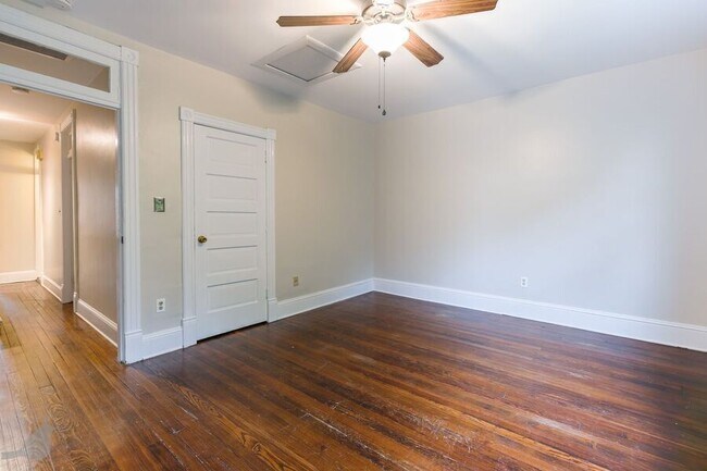 Building Photo - 337 14th St NE