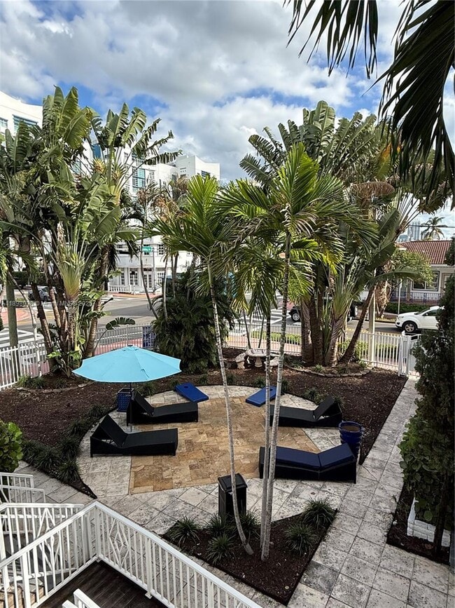 Building Photo - 7710 Harding Ave