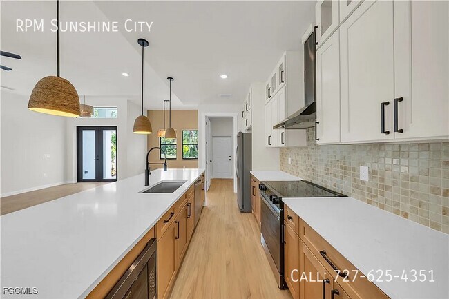 Building Photo - 2719 2nd St NW