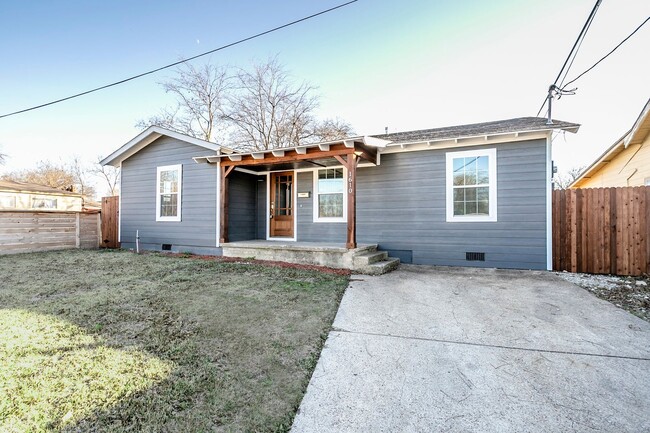 Building Photo - Must see this Renovated home located in Da...