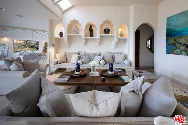 Building Photo - 57425 Palm Seco Cir