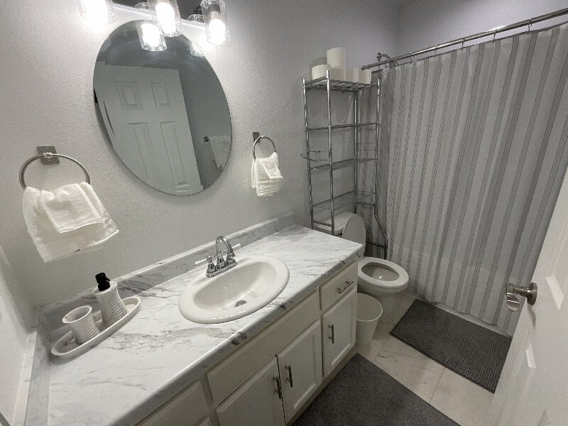 Building Photo - 1301 E Avenue G