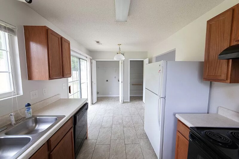 Building Photo - 3905 Shepway Loop