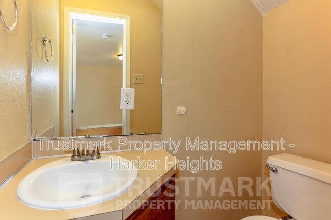Building Photo - 4506 Lago Cir