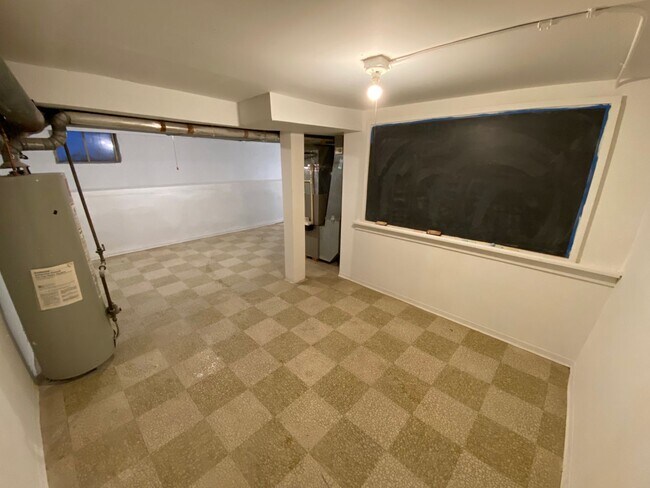 Building Photo - 2535 Avenue B