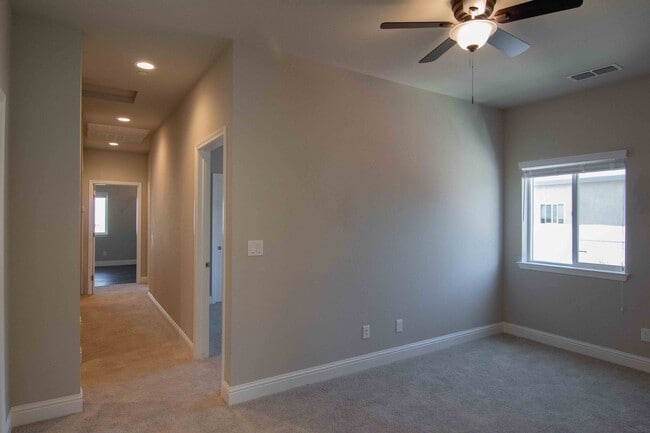 Building Photo - MOVE IN SPECIAL!!! $500 OFF FIRST MONTH'S ...