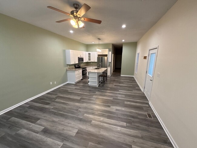 Building Photo - 440 Terrace Ave