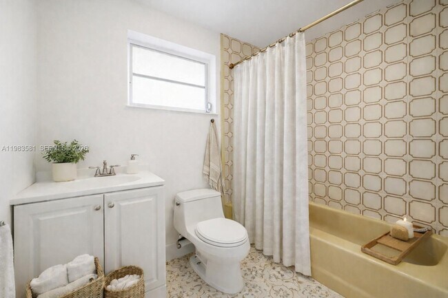 Building Photo - 1781 SW 13th St