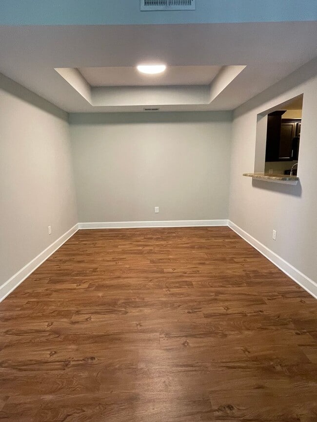 Building Photo - 8605 Peckham Ln