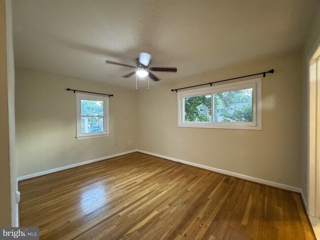 Building Photo - 2612 Sigmona St