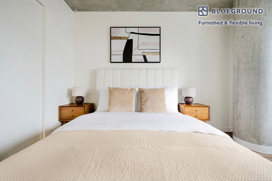 Building Photo - 225 Cedar St