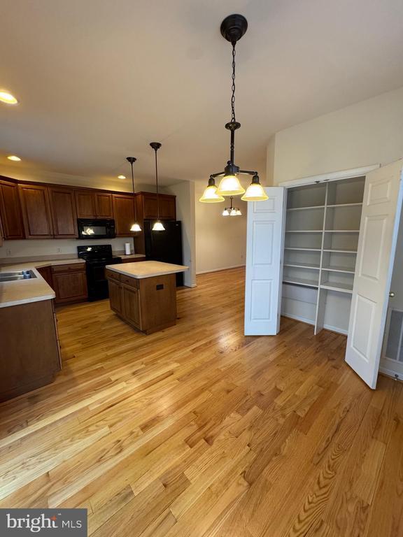 Building Photo - 431 W Baltimore St