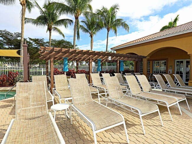 Building Photo - The Gardens at Beachwalk 15645-116