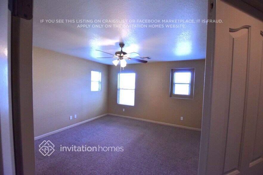 Building Photo - 5832 E Holmes Ave