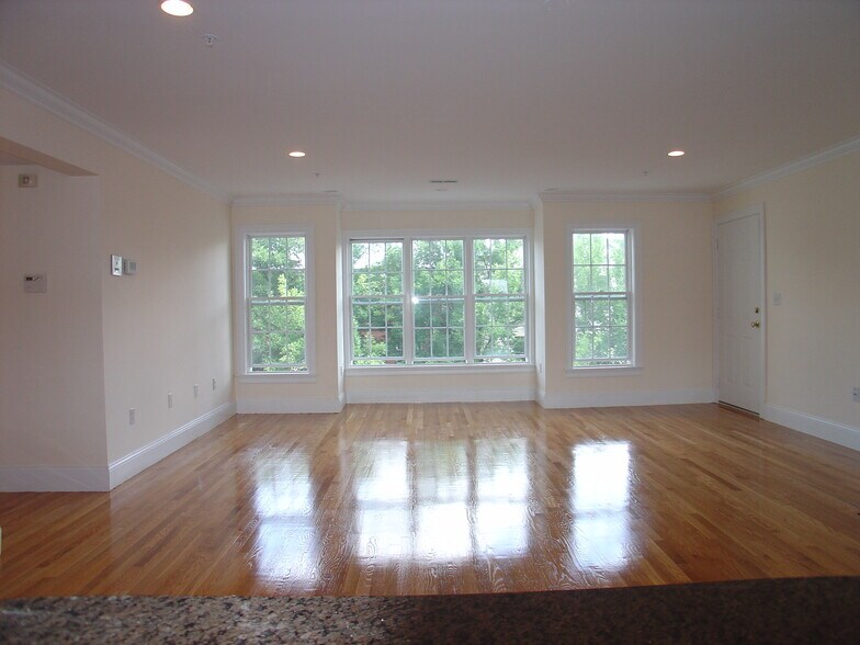 Building Photo - 50 B St