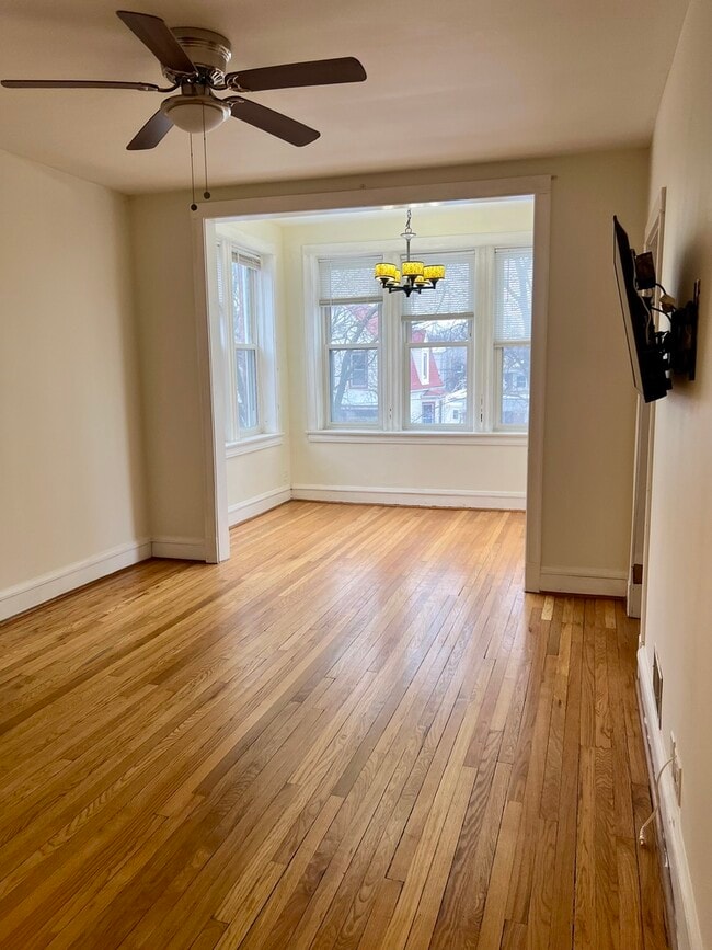 Building Photo - 4148 N Monticello Ave