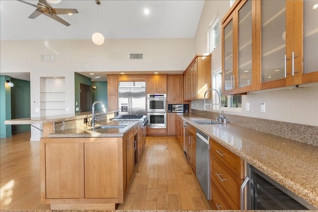 Building Photo - 75 Chadbourne Way