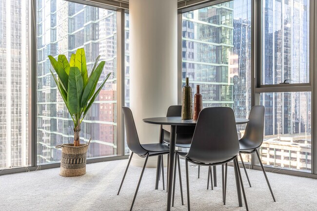 Building Photo - 730 W Couch Pl