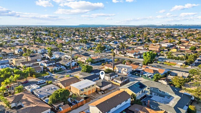 Building Photo - 1135 Florida St