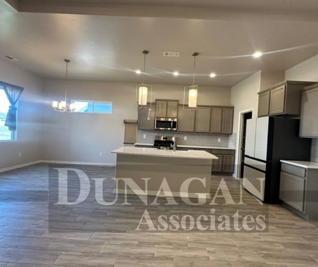 Building Photo - !!!! PRICE REDUCED !!! New 3 bedroom, 2 bath home in KT subdivision