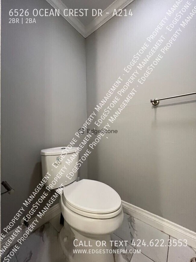 Building Photo - 6526 Ocean Crest Dr