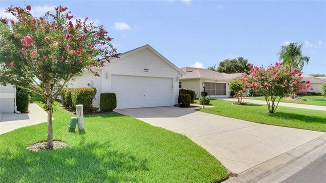 Building Photo - 5316 Sir Churchill Dr
