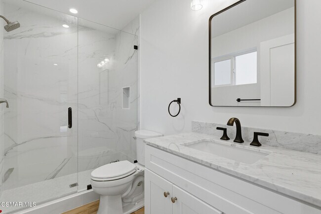 Building Photo - 265 McKnight Rd