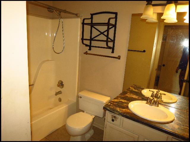 Building Photo - 12124 Shawnee Forest Dr