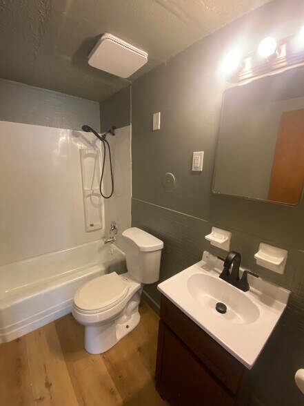 Building Photo - 3725B Morganford