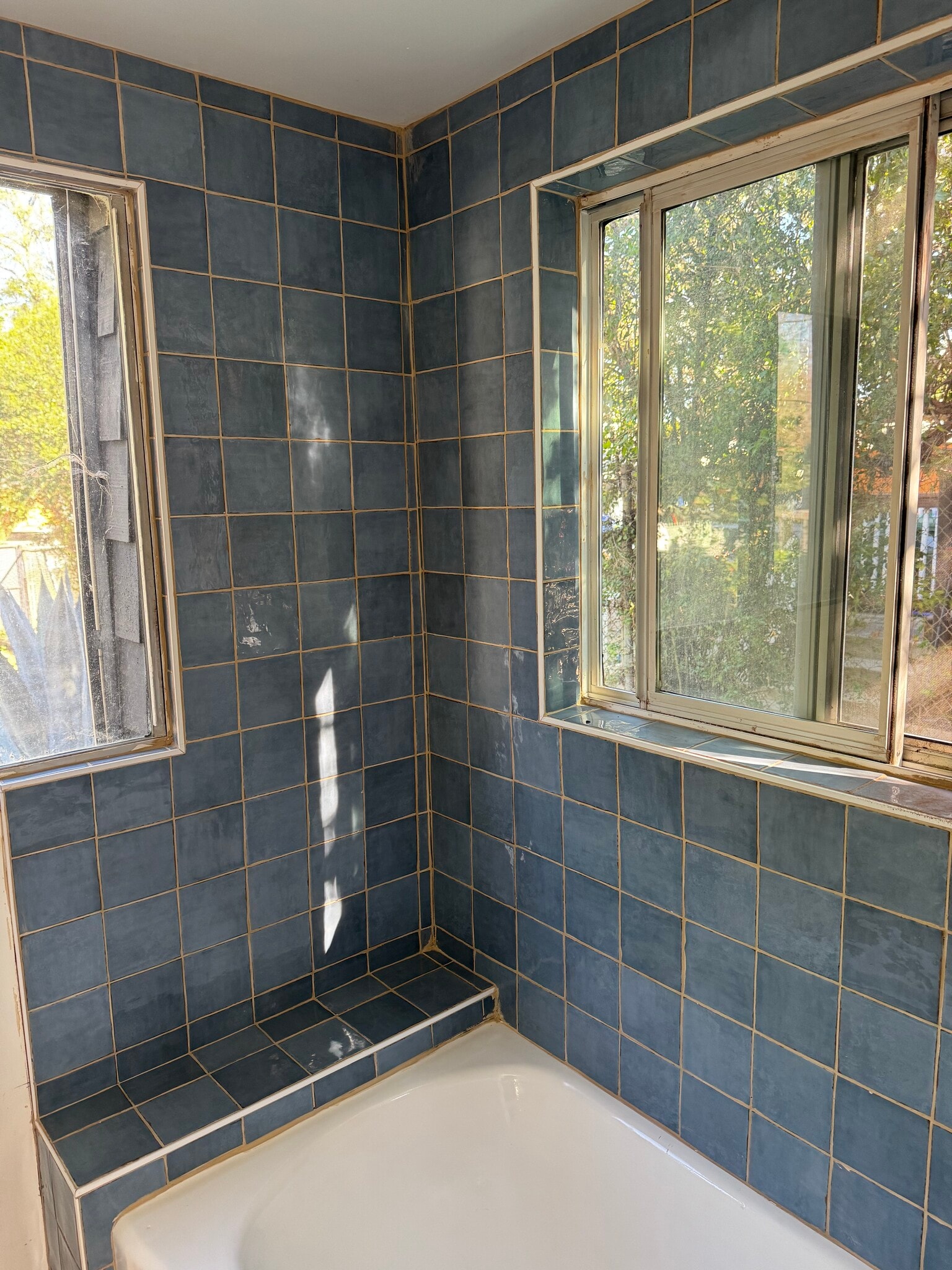 Building Photo - 5924 Hayes Ave