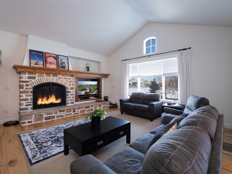 Building Photo - 972 Hawkshead St