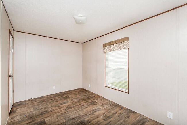 Building Photo - 27849 Frindik Ln
