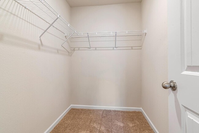 Building Photo - Available on July 10! Modern Comfort Meets Outdoor Adventure – Stunning 1-Story Home Near Downtow...