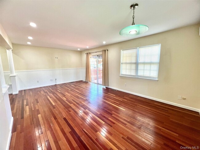 Building Photo - 60 Peach Pl