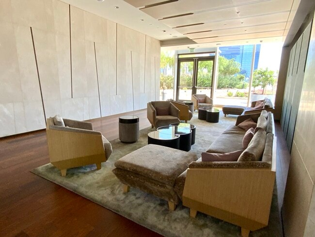 Building Photo - 889 Francisco St