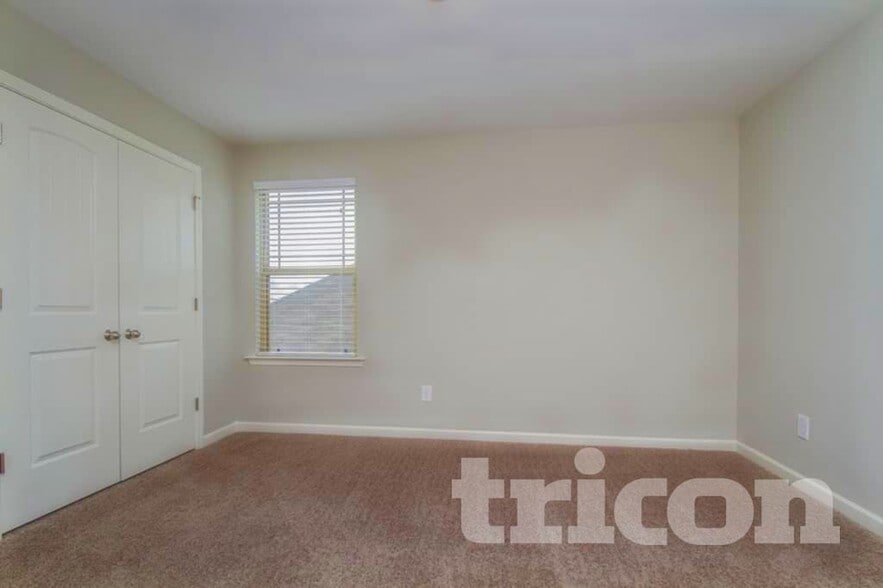 Building Photo - 3012 Wesley Rd