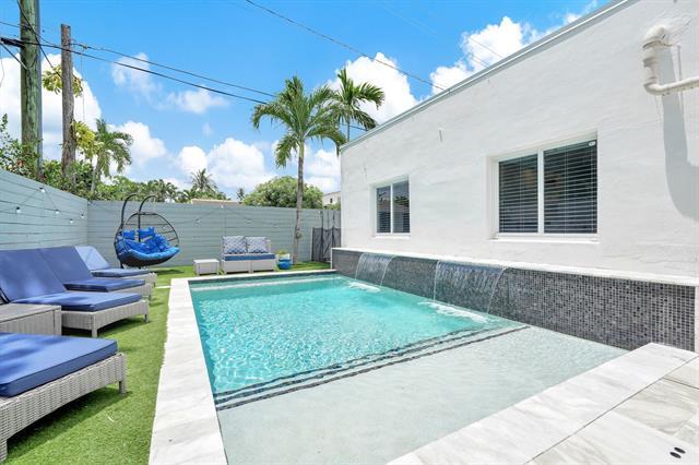 Building Photo - 1210 Biarritz Dr