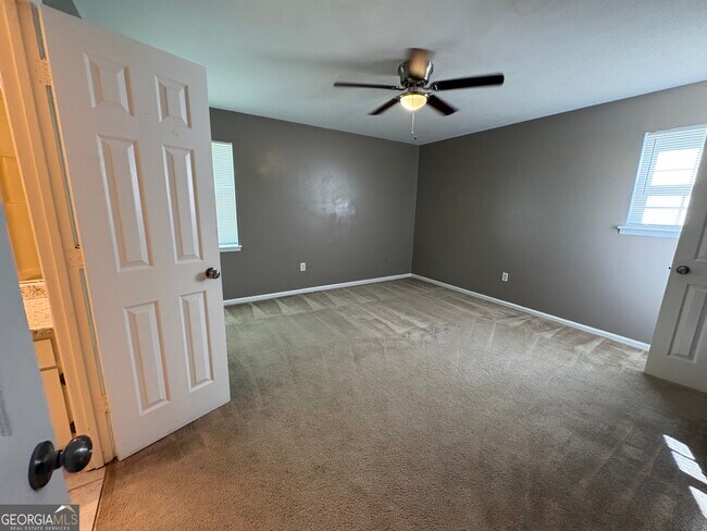 Building Photo - 1701 Claxton Dairy Rd