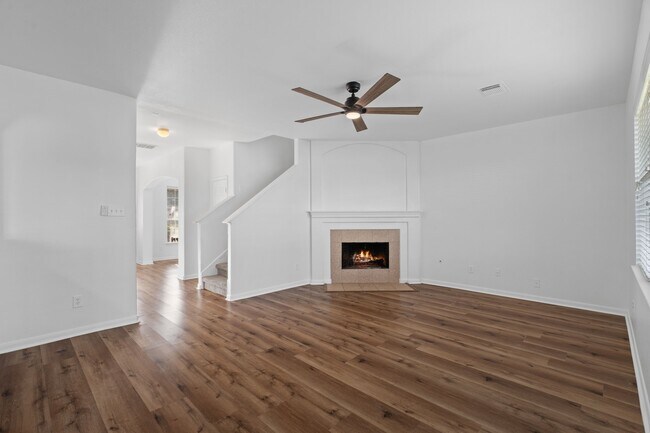 Building Photo - 2011 Wildbrook Canyon Ln
