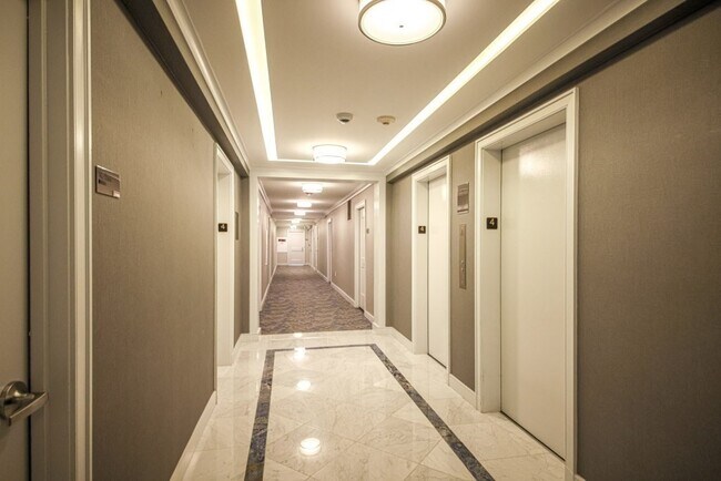 Building Photo - 6 Whittier Pl