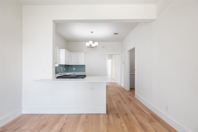 Building Photo - 4710 Ave S