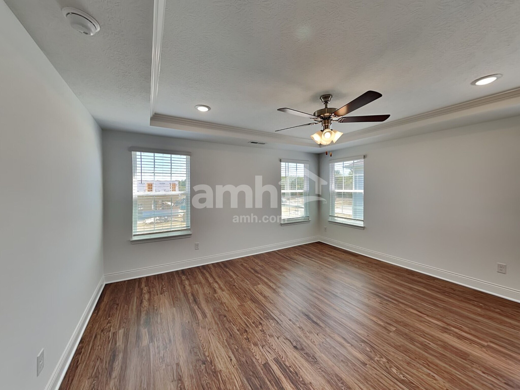 Building Photo - 1077 Castor Dr