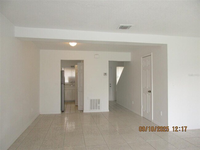 Building Photo - 131 Jones Ln