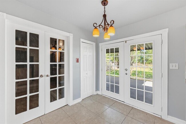 Building Photo - 6214 Club Terrace